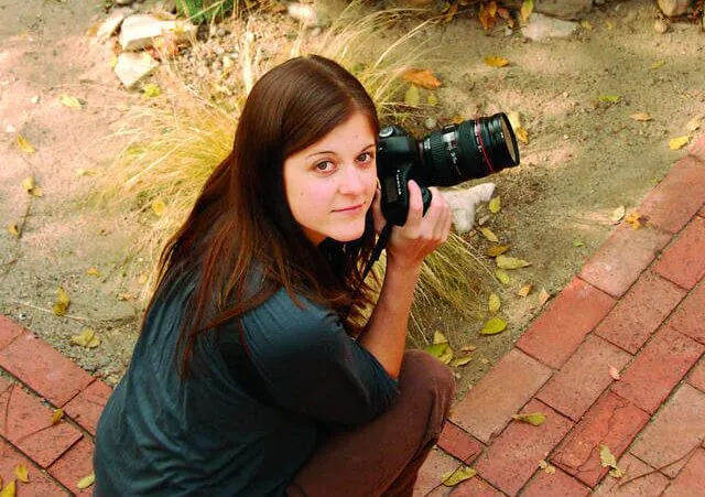 Elaine Huguenin, who refused to photograph same sex wedding because it conflicted with her Christian faith, pauses while working in this undated photo (Credit: Alliance Defense Fund)