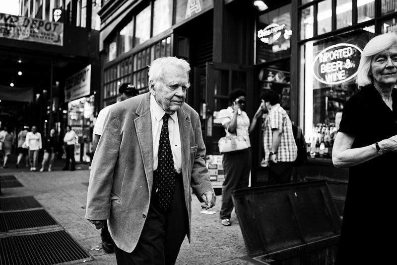 Andy Rooney walking the streets of New York at age 89 (Credit: Stephenson Brown via Flickr)