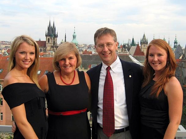 Aimee Copeland with her family [ from left - Aimee, mother Donna, father Andy and sister Paige ] in Europe? before she contracted necrotizing fasciitis (Credit: Copeland Family Photo)