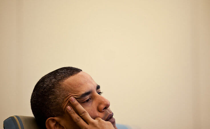 President Barack Obama meets with senior advisors in the Oval Office, April 14, 2010 (Credit: White House/Pete Souza)