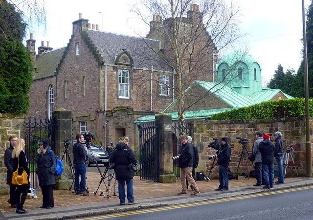 Members of the Press gather outside Cardinal O'Brien's residence in Edinburgh on the day of his resignation. (Credit: Kim Traynor via en.wikipedia.org)
