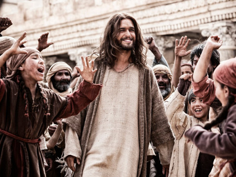 Diogo Morgado as Jesus in a scene from the latest film from Mark Burnett and Roma Downey, Son of God (Credit: Twentieth Century Fox/Casey Crafford)