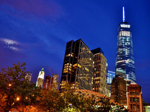 A view from Hudson River Park of One World Trade Center at night, New York City, September 6, 2014 (Credit: gigi_nyc via Flickr)