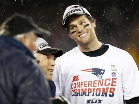 New England Patriots quarterback Tom Brady (12) smiles after beating the Indianapolis Colts in the AFC Championship Game at Gillette Stadium, Foxboro, Massachusetts, January 18, 2015 (Credit: USA TODAY Sports/Greg M. Cooper)