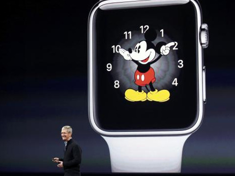 Apple CEO Tim Cook introduces the Apple Watch during an Apple event in San Francisco, California March 9, 2015 (Credit: Reuters/Robert Galbraith)