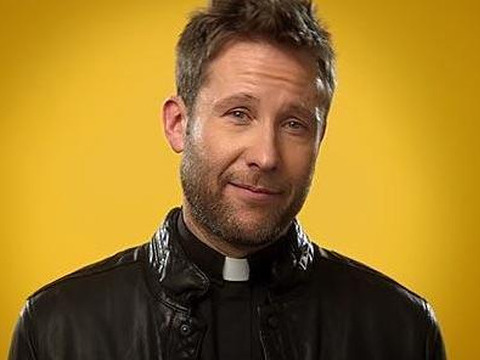 Impastor on TV Land features Michael Rosenbaum as a gambling addict who poses as a pastor (Credit: TV Land)