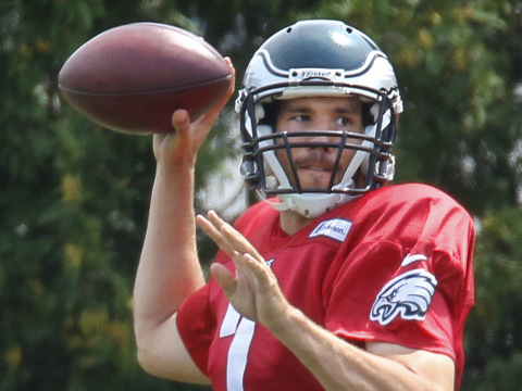 Philadelphia Eagles quarterback Sam Bradford (7) throws at the Nova Care Center in Philadelphia during the team's training camp, August 6, 2015 (Credit: Icon Sportswire/Michael Bryant)