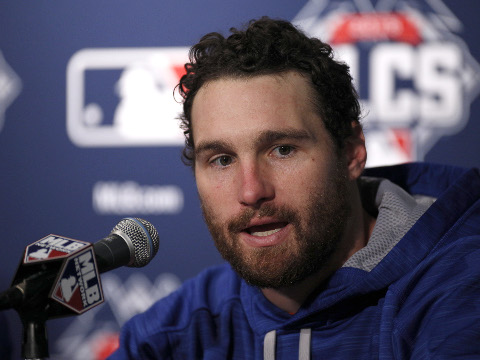 New York Mets second baseman Daniel Murphy (28) talks to members of the media in a post game conference in game three action of the National League Championship Series between the New York Mets and the Chicago Cubs played at Wrigley Field in Chicago, IL, October 20, 2015 (Credit: AP/Icon Sportswire/Robin Alam)