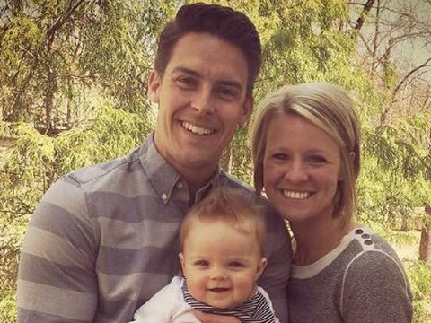 Pastor Davey Blackburn (L) with his wife Amanda Blackburn (R), who was found shot after a home invasion and later died, pose for a photo with their son Weston (Credit: Resonate Church)