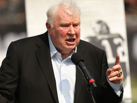 Former Oakland Raiders Hall of Fame coach John Madden honors recently deceased quarterback Ken Stabler during halftime ceremonies at an NFL game against the Cincinnati Bengals at O.co Coliseum in Oakland, CA, September 13 2015 (Credit: Icon Sportswire/Daniel Gluskoter)