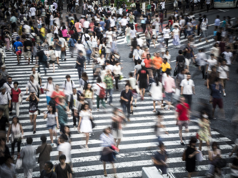 Tokyo crowd (Credit: Lance Bellers via fotolia)
