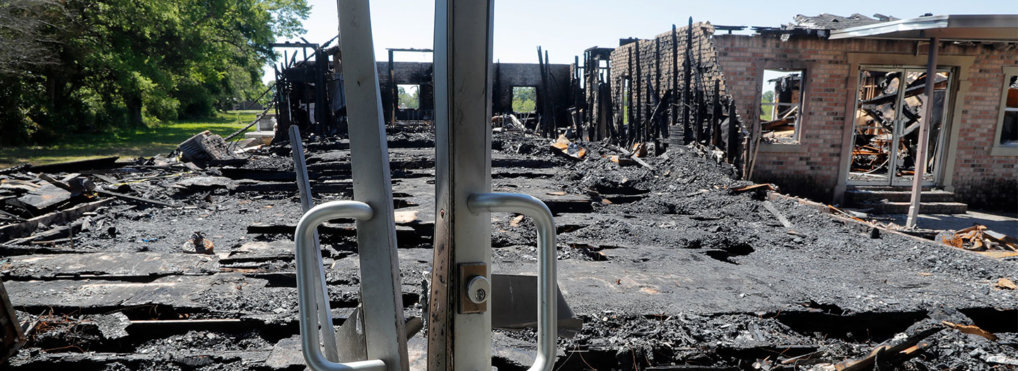 Baptist pastor grieves for Notre Dame burning