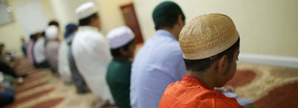 Is a school district favoring Muslims during Ramadan