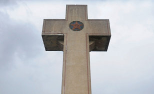 Supreme Court rules on war memorial cross