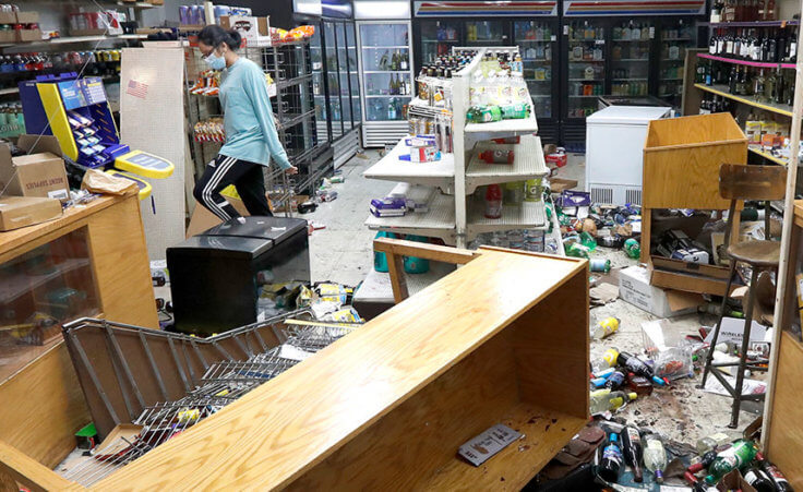 Chicago violence looted store