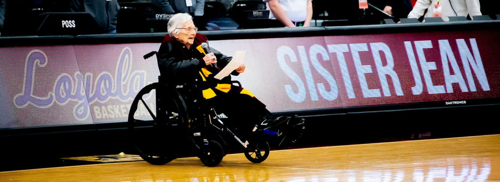 CHICAGO, IL - JANUARY 15: Jean Dolores Schmidt BVM, Sister Jean, a chaplain for the Loyola-Chicago Ramblers leads the arena in prayer before a game between the Valparaiso Crusaders and the Loyola-Chicago Ramblers on January 15, 2019, at the Joseph J. Gentile Arena in Chicago, IL. (Photo by Patrick Gorski/Icon Sportswire) (Icon Sportswire via AP Images)