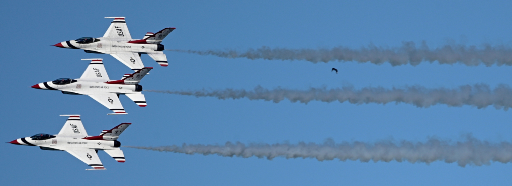 Man who saved toddler honored by Thunderbirds: "The crucible of our formation is the monotony of our routines"