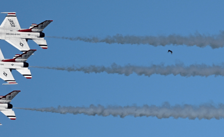 Man who saved toddler honored by Thunderbirds: "The crucible of our formation is the monotony of our routines"