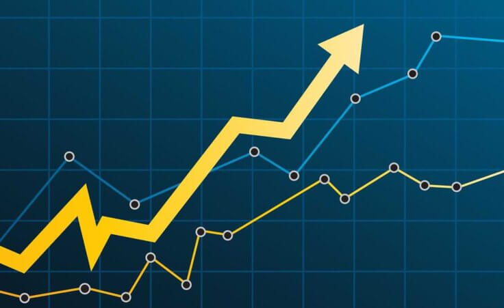 A line chart with a yellow arrow zigzagging up and down, ultimately trending up, an illustration of a recent Gallup poll that says more Americans ascribe to social conservatism than are liberal or moderate. © By Eightshot Studio/stock.adobe.com