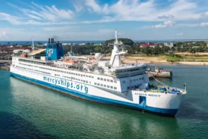 Toamasina, Madagascar - December 22, 2017: Hospital ship Africa Mercy in the port of Toamasina (Tamatave), Madagascar. The Africa Mercy is currently the largest civilian hospital ship in the world. Mercyships.org By Val Traveller/stock.adobe.com