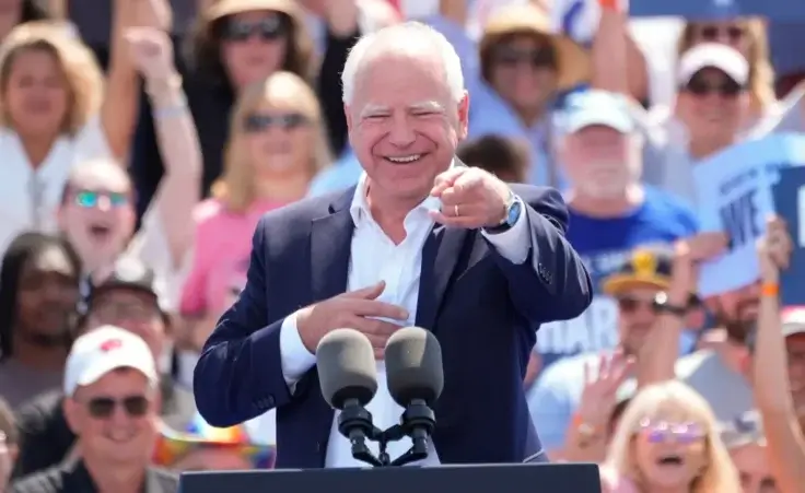 Democratic vice presidential nominee Minnesota Gov. Tim Walz delivers remarks before Democratic presidential nominee Vice President Kamala Harris, at a campaign event, Wednesday, Aug. 7, 2024, in Eau Claire, Wisc. (AP Photo/Charles Rex Arbogast)