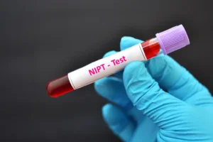 Blood sample tube for NIPT test or non-invasive prenatal testing. By jarun011/stock.adobe.com. Heliospect Genomics
