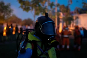 Officals take part in a drill to train civilians in case of attack in Prayagraj, India, Wednesday, May 7, 2025 amid rising fears of wider conflict following India's strikes in Pakistan. (AP Photo/Rajesh Kumar Singh) India and Pakistan