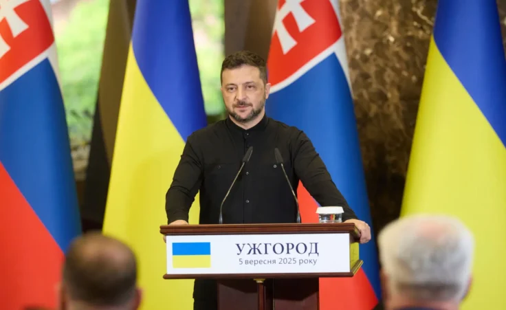 In this photo provided by the Ukrainian Presidential Press Office, Ukrainian President Volodymyr Zelenskyy talk during joint press conference with Prime Minister of Slovakia Robert in Uzhhorod, Ukraine, Friday, Sept. 5 2025. (Ukrainian Presidential Press Office via AP) bomb airstrike russia