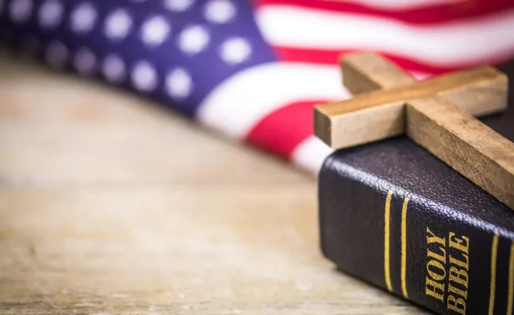 Christian Cross and Bible American Concept by enterlinedesign/stock.adobe.com
